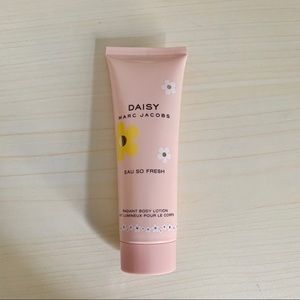 Daisy Eau So Fresh Lotion